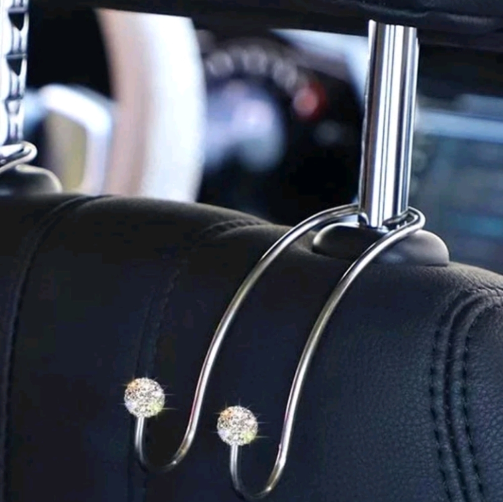 Purse holder for vehicle